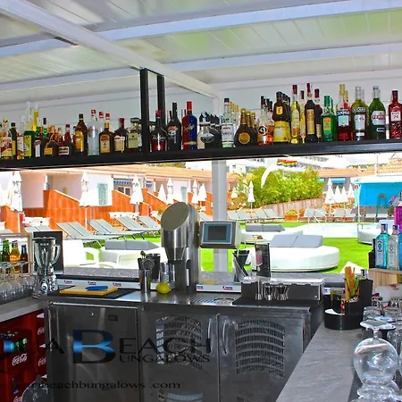 아파트 Aqua Beach Bungalows - Gay Men Only (adults Only)