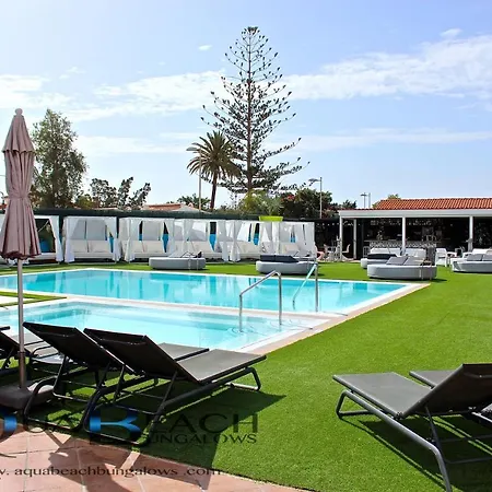 Daire Aqua Beach Bungalows - Gay Men Only (adults Only)